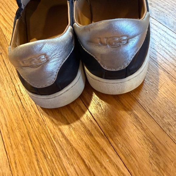 UGG Leather Slip-On Sneakers – Black & Metallic – Women’s 10 - Picture 4 of 9